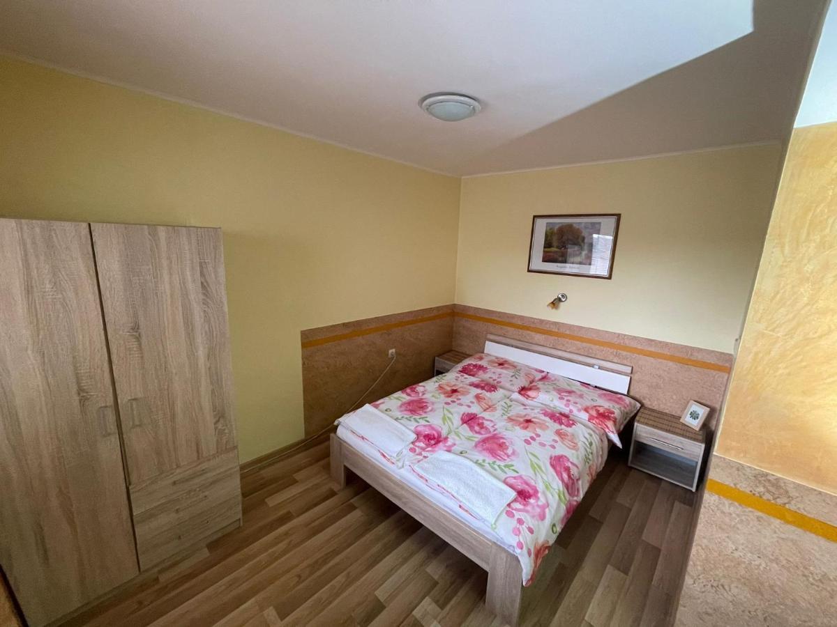 Sifra 276 Hotell Nová Lesná Exteriör bild